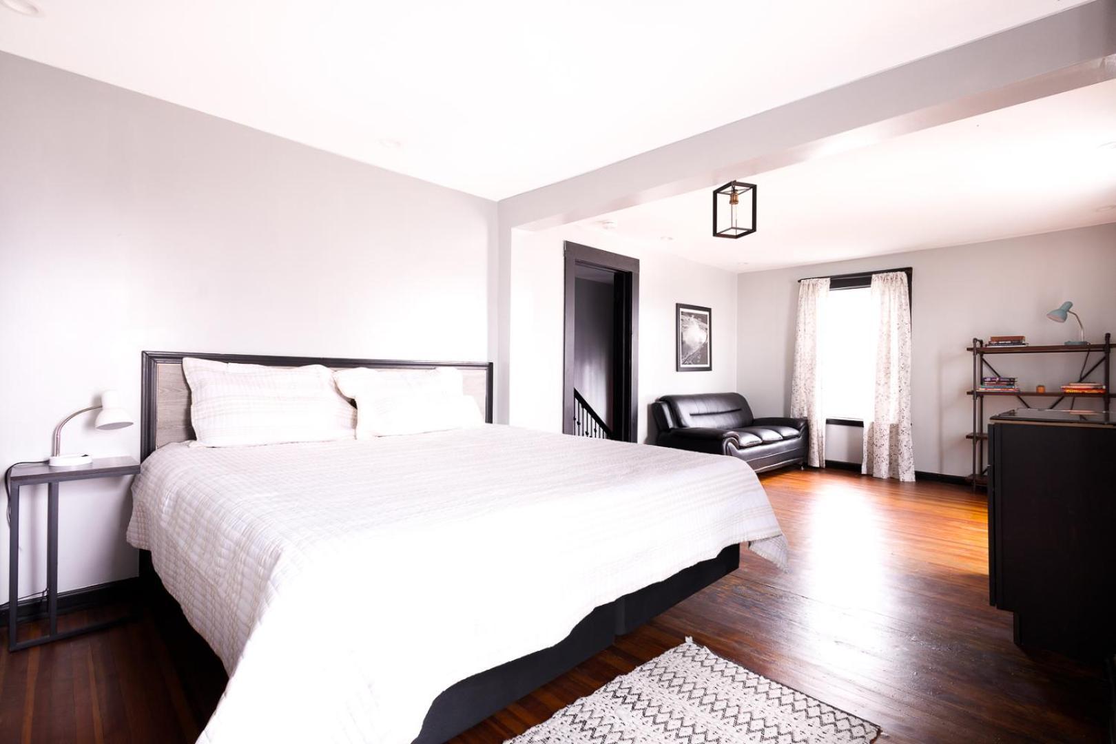 The Pub- 8Br Free Parking, Minutes From Falls & Casino Niagara Falls Exterior photo
