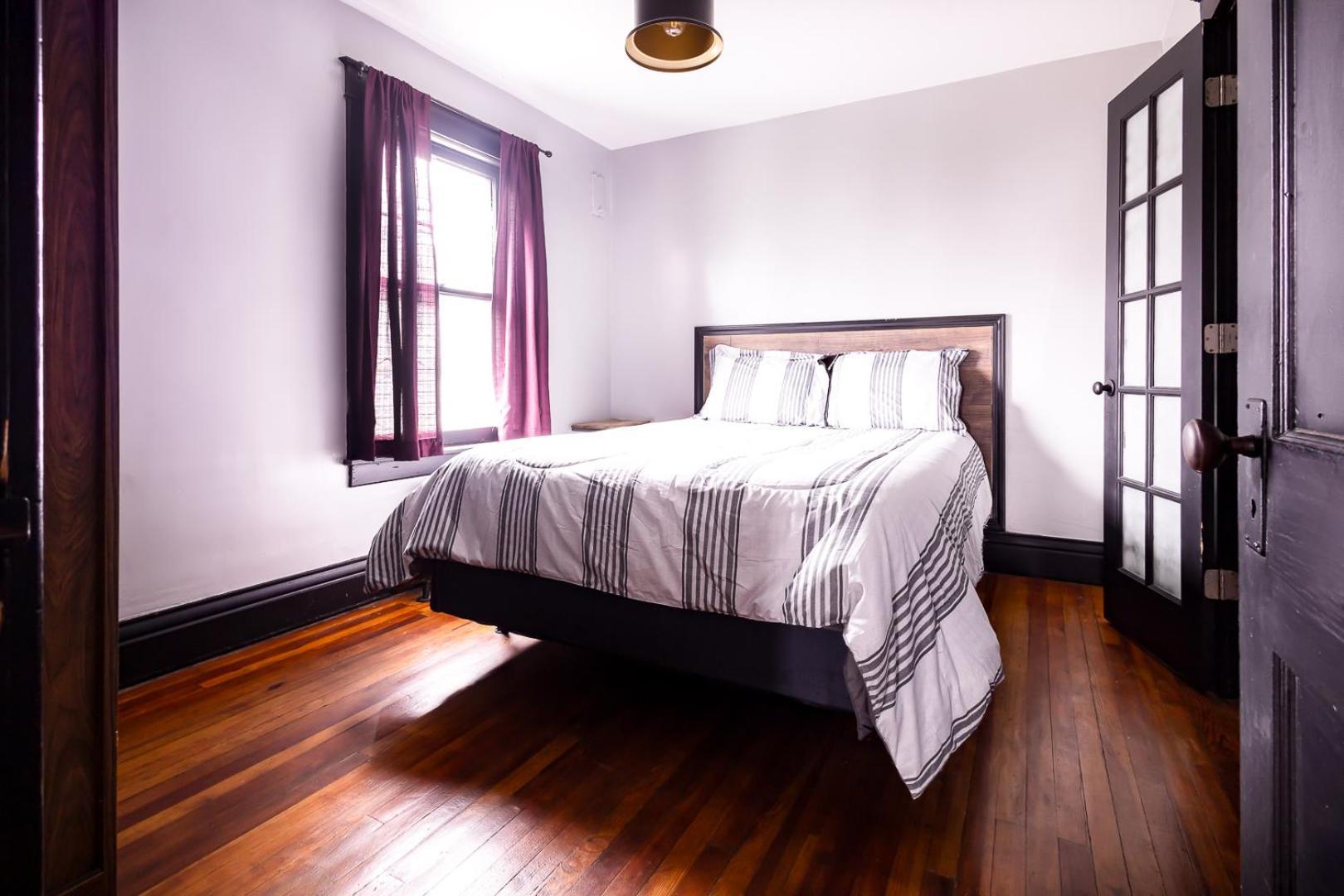 The Pub- 8Br Free Parking, Minutes From Falls & Casino Niagara Falls Exterior photo