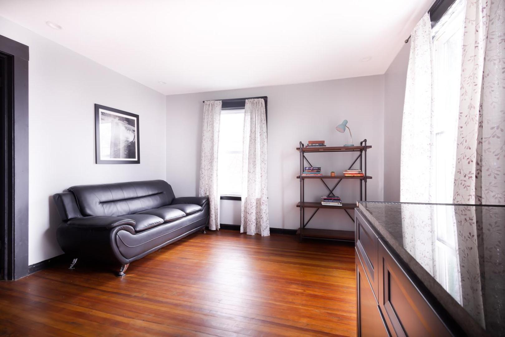 The Pub- 8Br Free Parking, Minutes From Falls & Casino Niagara Falls Exterior photo