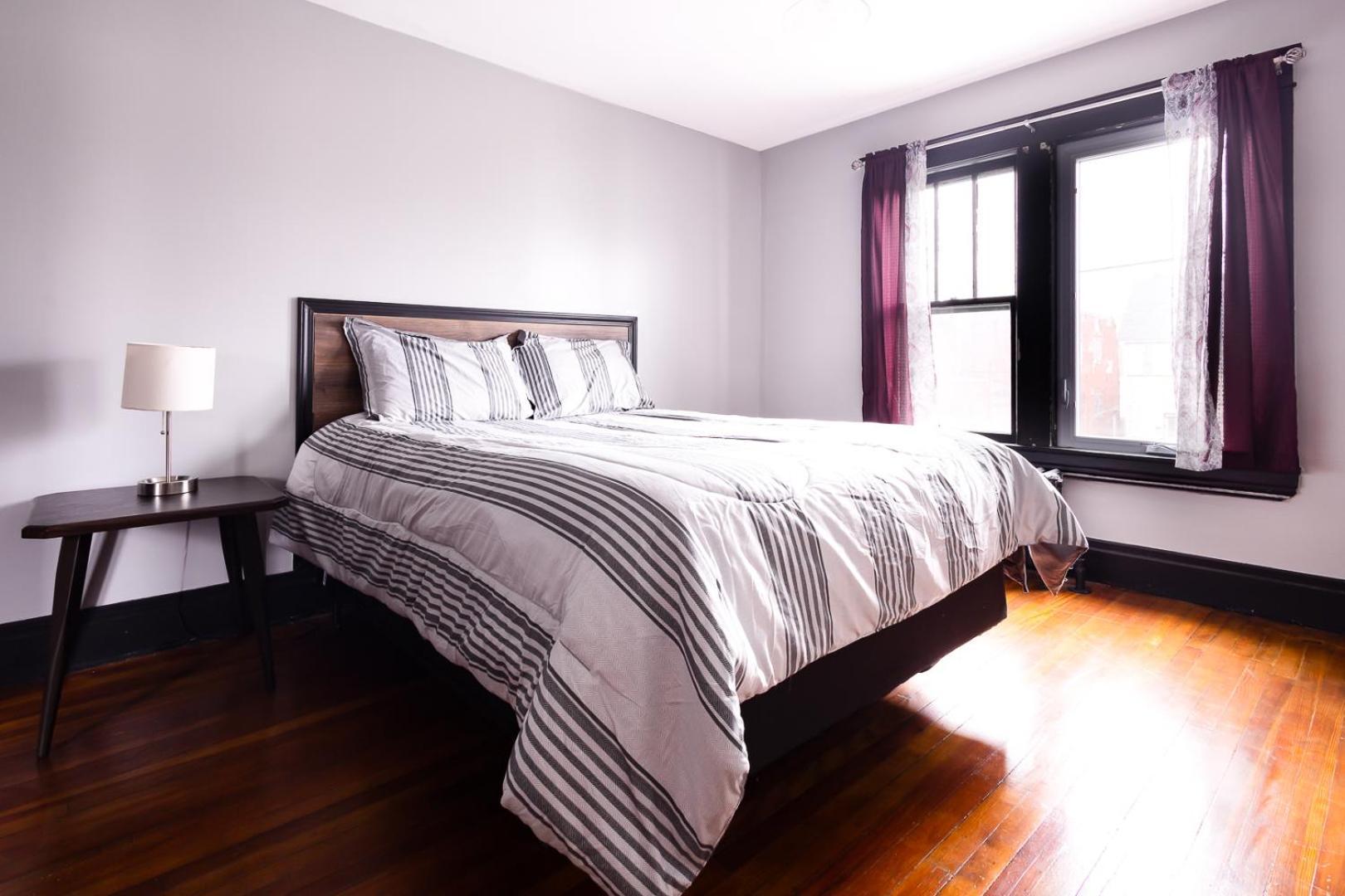 The Pub- 8Br Free Parking, Minutes From Falls & Casino Niagara Falls Exterior photo
